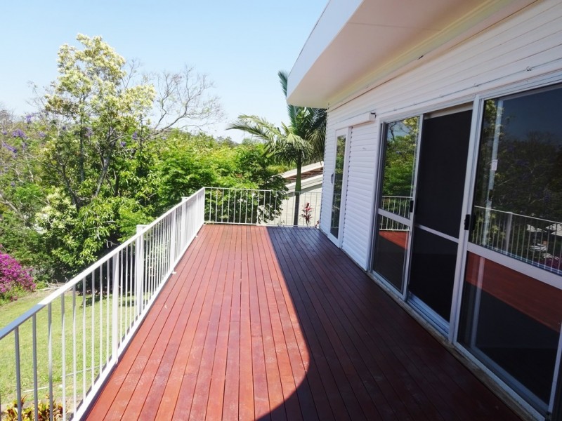 42 Blackstone Street, Indooroopilly QLD 4068