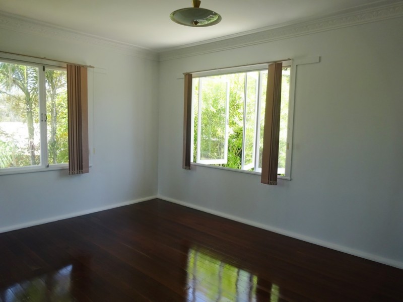 42 Blackstone Street, Indooroopilly QLD 4068