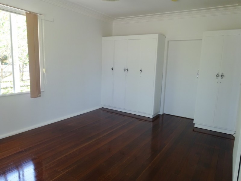 42 Blackstone Street, Indooroopilly QLD 4068