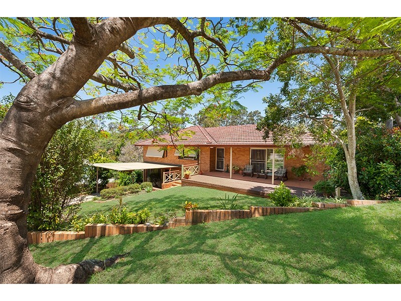 33 Larool Street, Kenmore QLD 4069