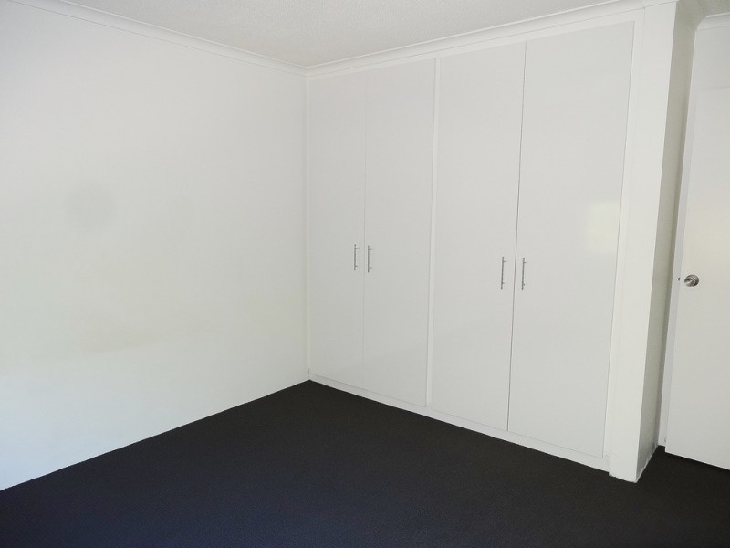 2/42. Mitre Street, St Lucia QLD 4067