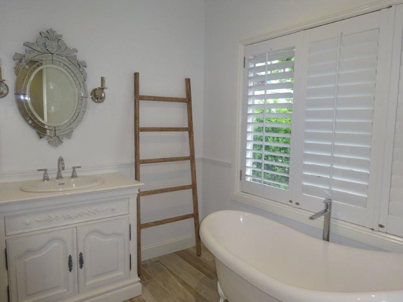 63 Neulans Road, Indooroopilly QLD 4068