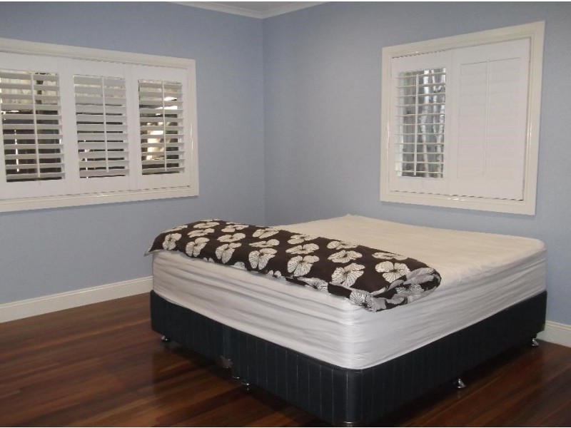 63 Neulans Road, Indooroopilly QLD 4068