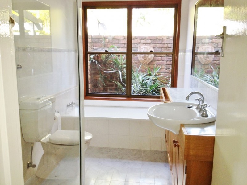 144 Jesmond Road, Indooroopilly QLD 4068