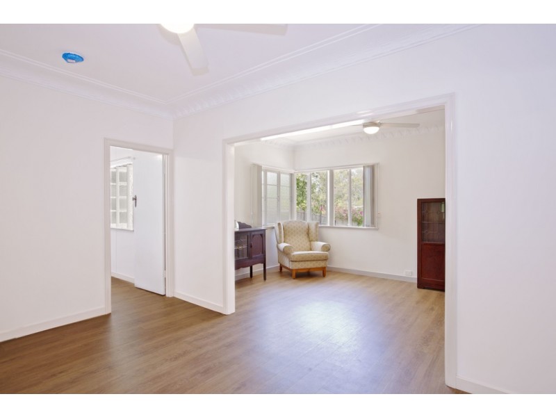 19 Rankin Street, Indooroopilly QLD 4068