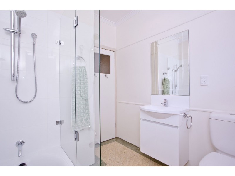 19 Rankin Street, Indooroopilly QLD 4068