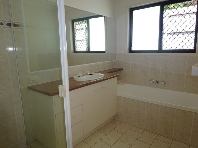 12 Malia Street, Sinnamon Park QLD 4073