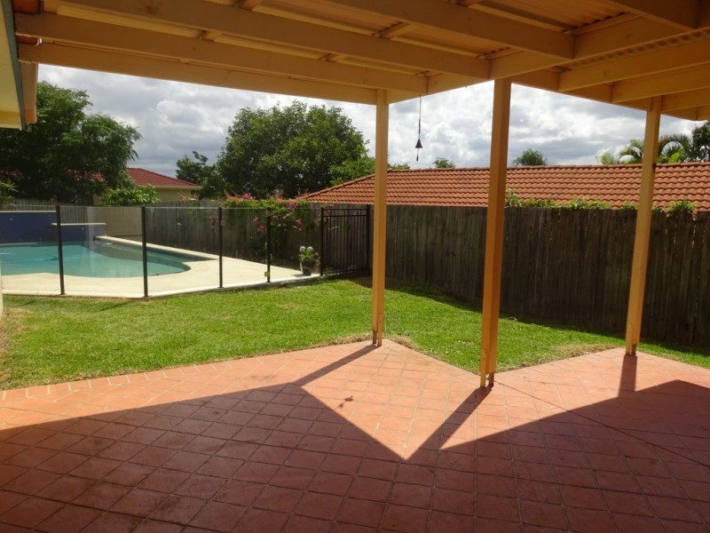 12 Malia Street, Sinnamon Park QLD 4073