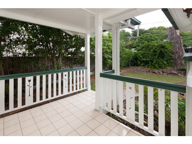 28 Dennis Street, Indooroopilly QLD 4068