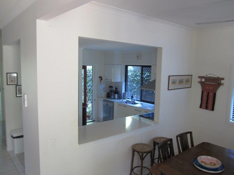 82 Jolimont St., Sherwood QLD 4075