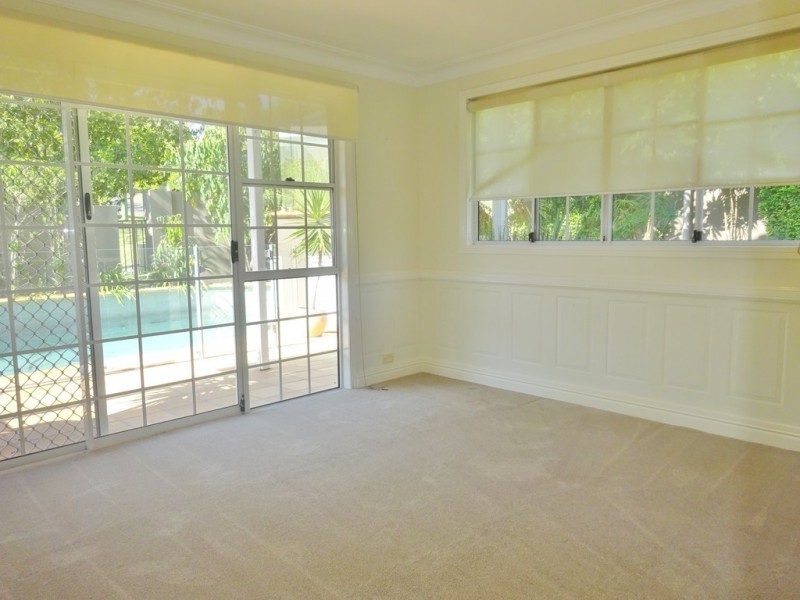 51 Glencairn Avenue, Indooroopilly QLD 4068