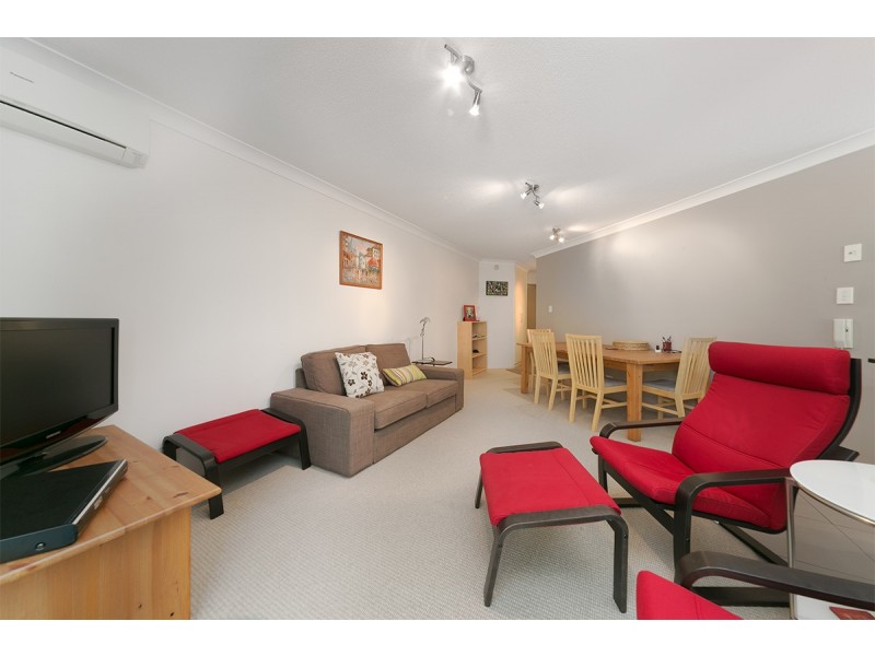 3/130 Central Avenue, Indooroopilly QLD 4068