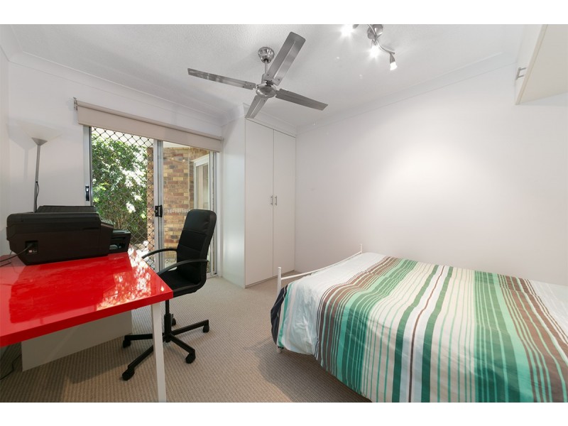 3/130 Central Avenue, Indooroopilly QLD 4068