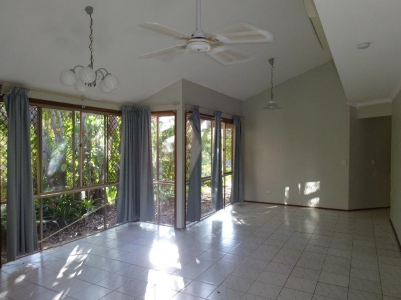 77 Ironbark Road, Chapel Hill QLD 4069