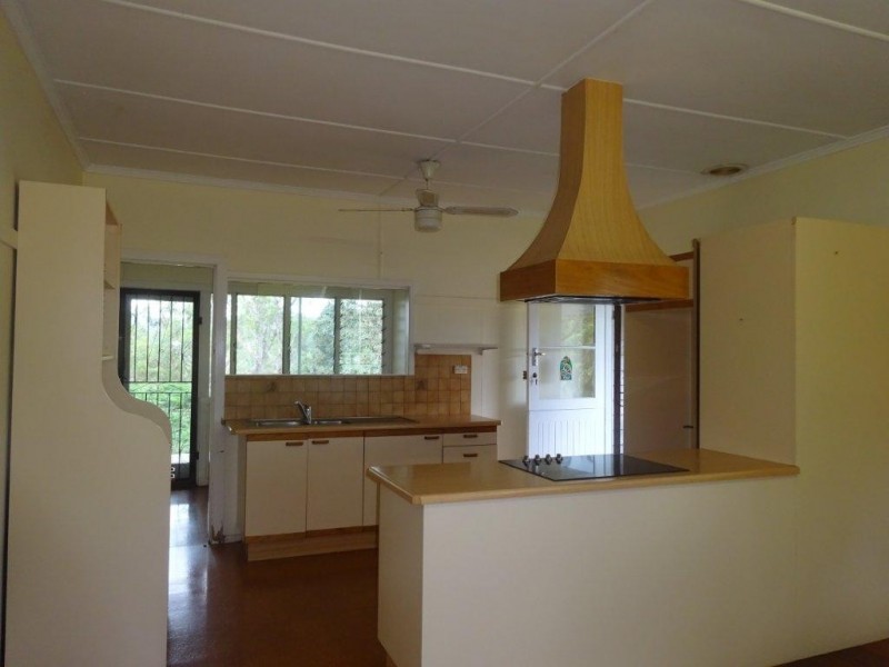 21 Gem Road, Kenmore QLD 4069