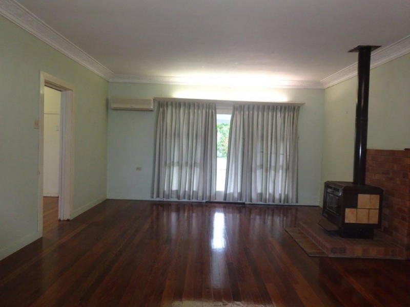 21 Gem Road, Kenmore QLD 4069