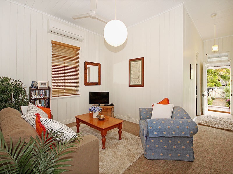 12 Rokeby Terrace, Taringa QLD 4068