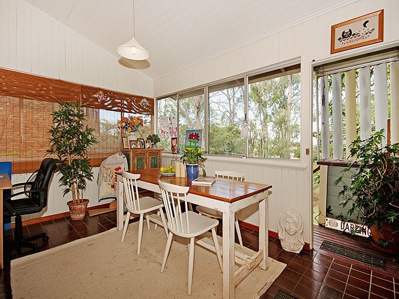 12 Rokeby Terrace, Taringa QLD 4068