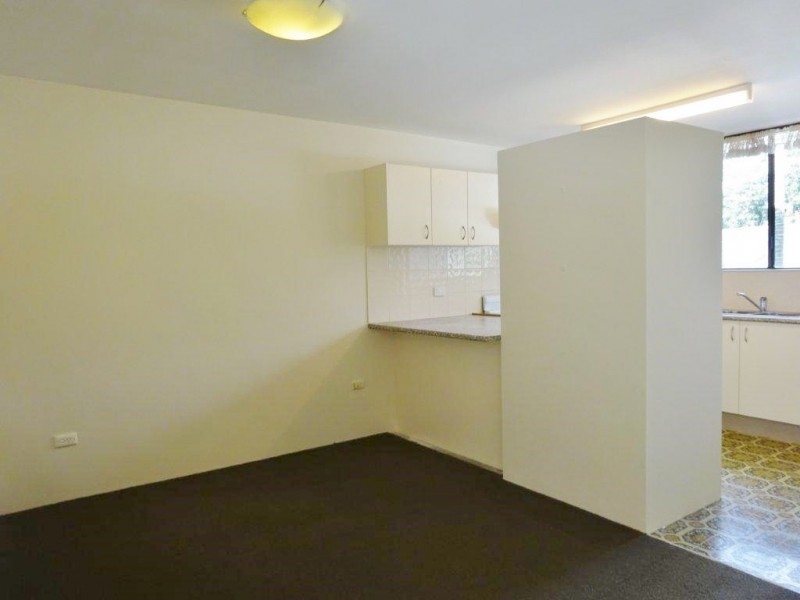 2 /141. Central Avenue, Indooroopilly QLD 4068