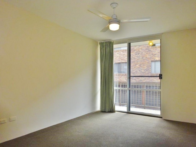 2 /141. Central Avenue, Indooroopilly QLD 4068