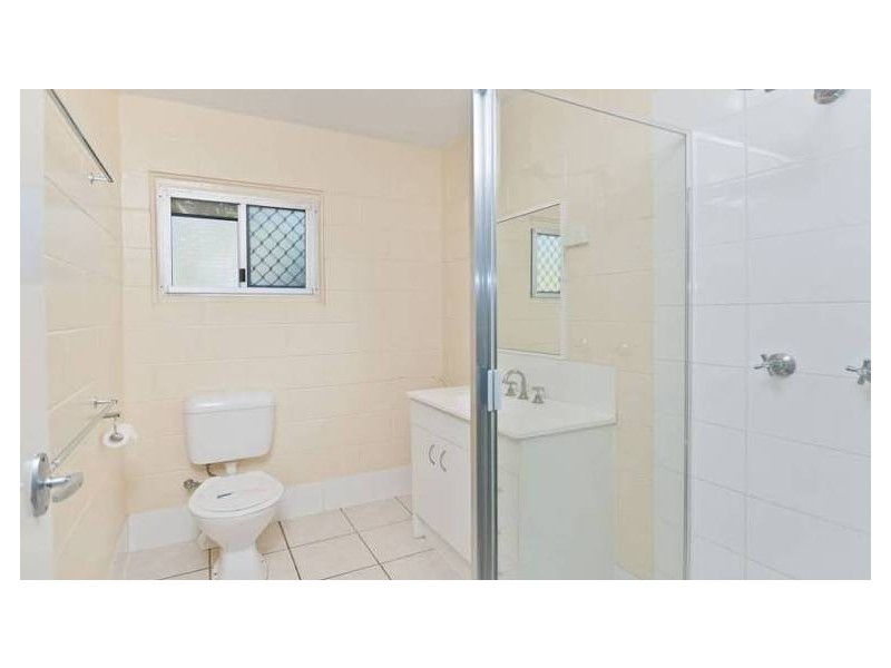 2/140 Central Avenue, Indooroopilly QLD 4068