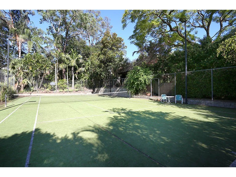 15 Julie Street, Indooroopilly QLD 4068