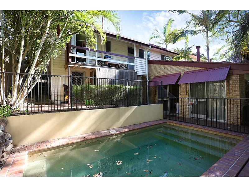 15 Julie Street, Indooroopilly QLD 4068