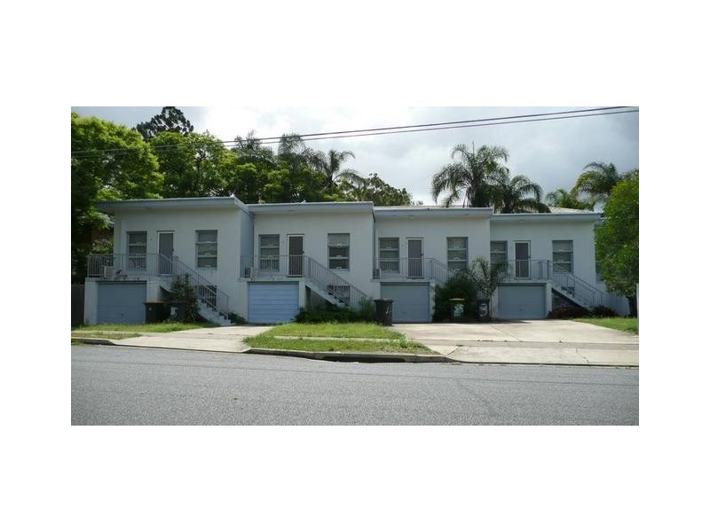 1/109. Central Avenue, Indooroopilly QLD 4068