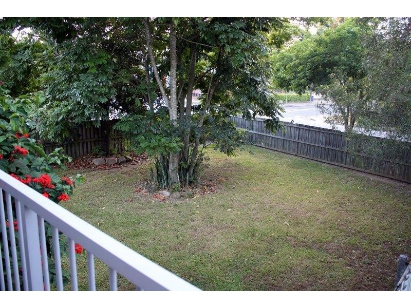 1/109. Central Avenue, Indooroopilly QLD 4068