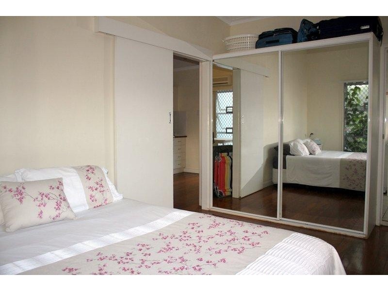 1/109. Central Avenue, Indooroopilly QLD 4068