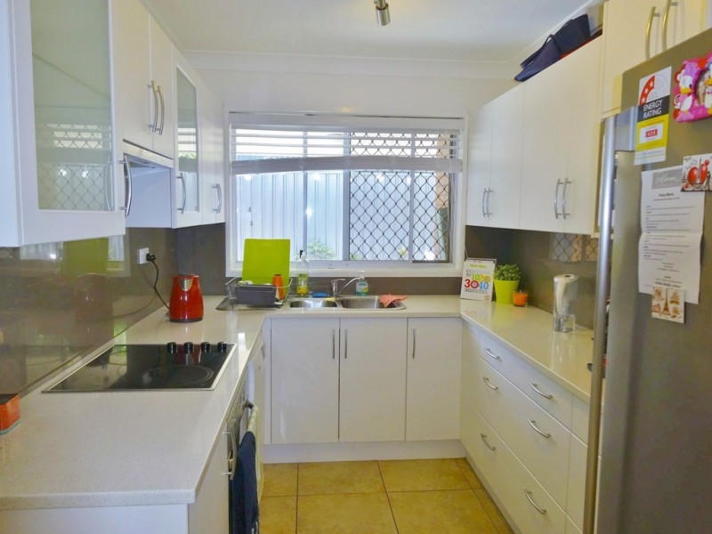 11 Lant Street, Chapel Hill QLD 4069