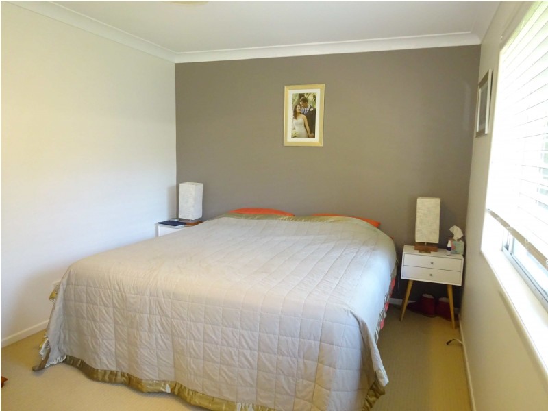 11 Lant Street, Chapel Hill QLD 4069