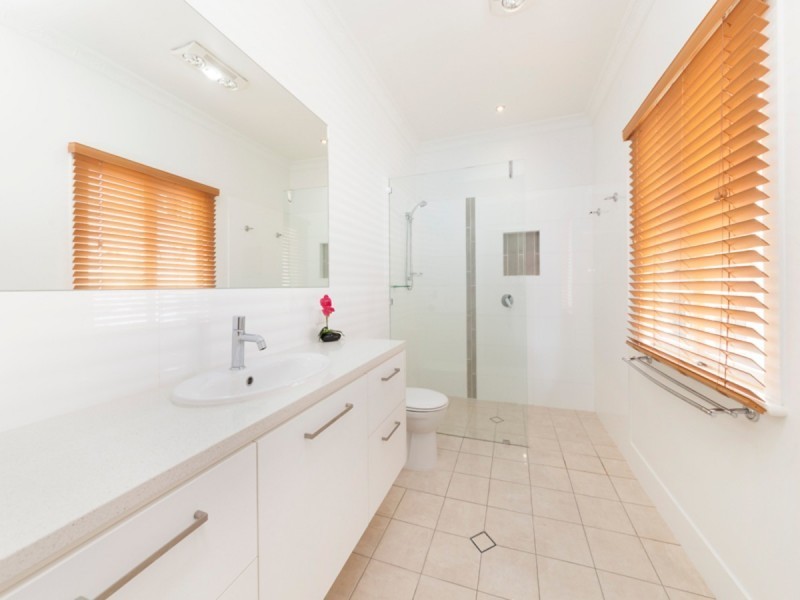 100 Goldsbrough Road, Indooroopilly QLD 4068