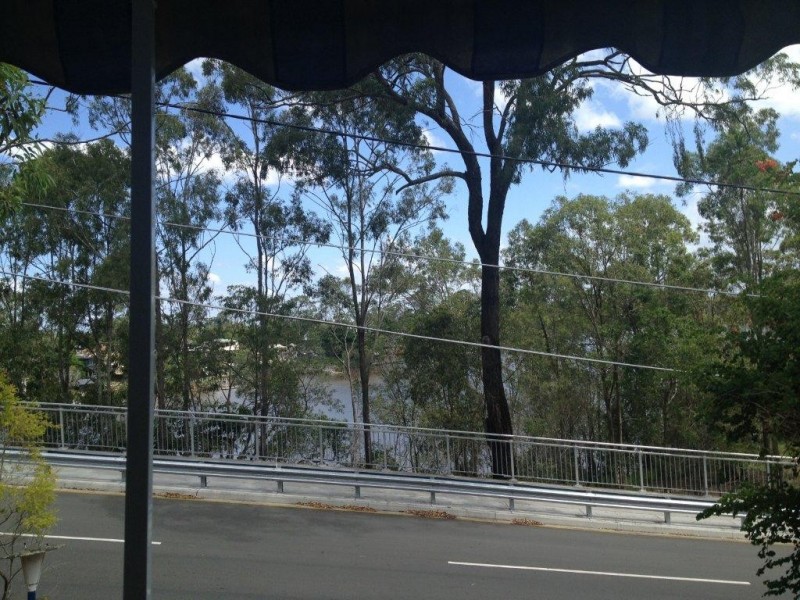 147 The Esplanade ., St Lucia QLD 4067