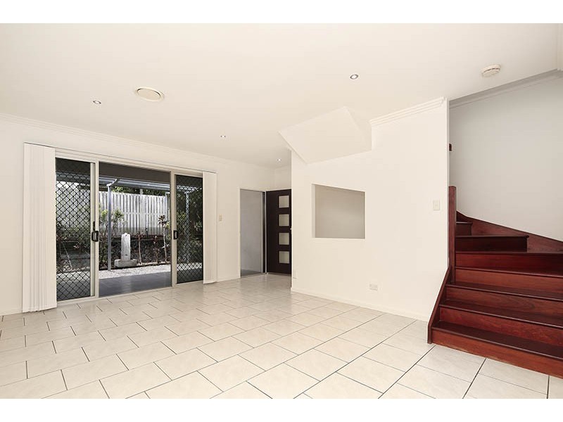 4/23 Curlew Street, Toowong QLD 4066