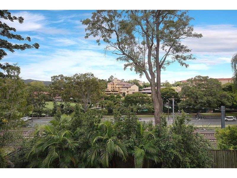 4/23 Curlew Street, Toowong QLD 4066
