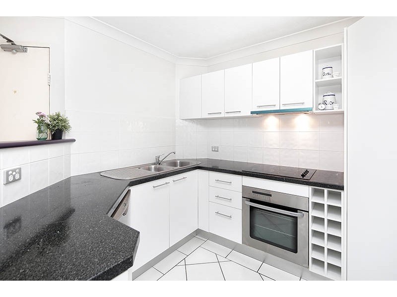 2/338 Cornwall Street, Greenslopes QLD 4120