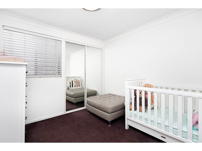 2/338 Cornwall Street, Greenslopes QLD 4120