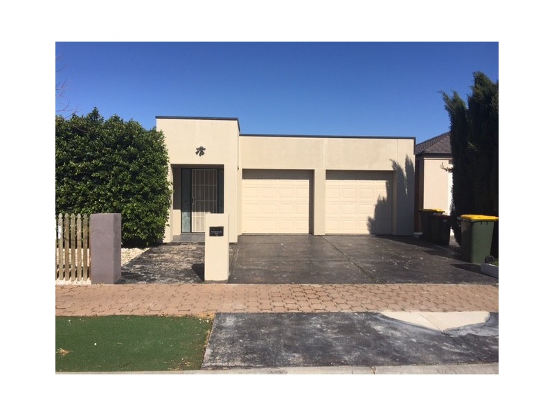 13 Carmine Court, Parafield Gardens SA 5107