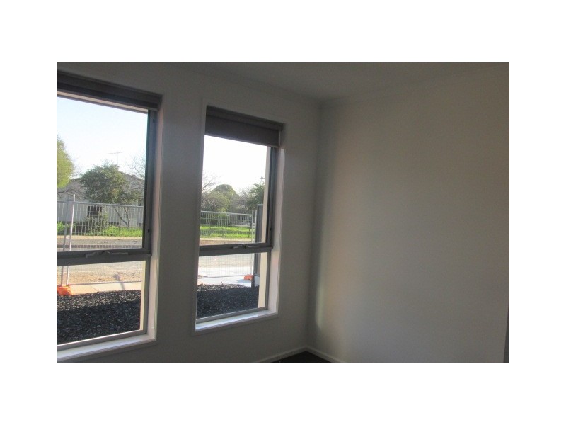 4 Leslie Street, Elizabeth East SA 5112