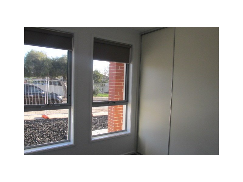 4 Leslie Street, Elizabeth East SA 5112