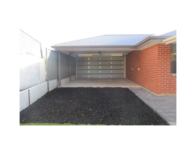 4 Leslie Street, Elizabeth East SA 5112