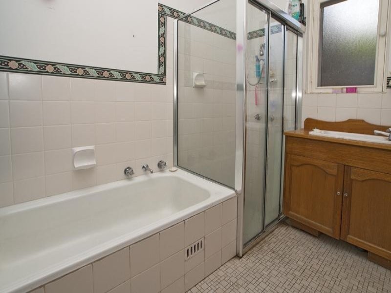 19 Gould Street, Para Hills SA 5096