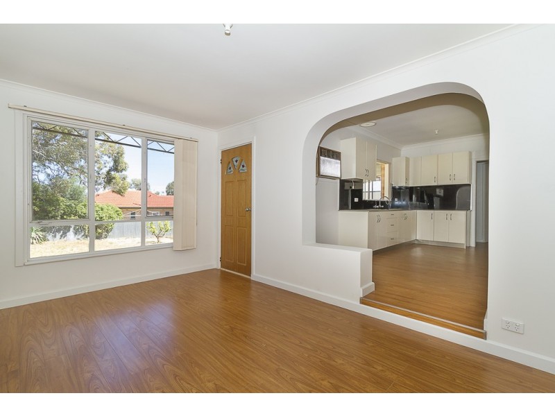 35 Marsh Avenue, Para Hills SA 5096