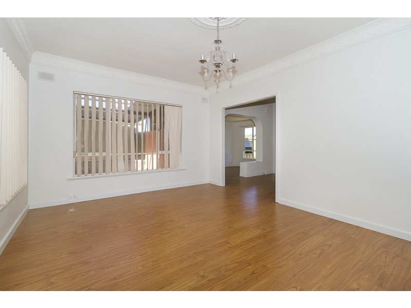 35 Marsh Avenue, Para Hills SA 5096