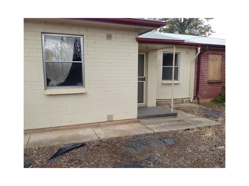 15 Small Crescent, Smithfield Plains SA 5114