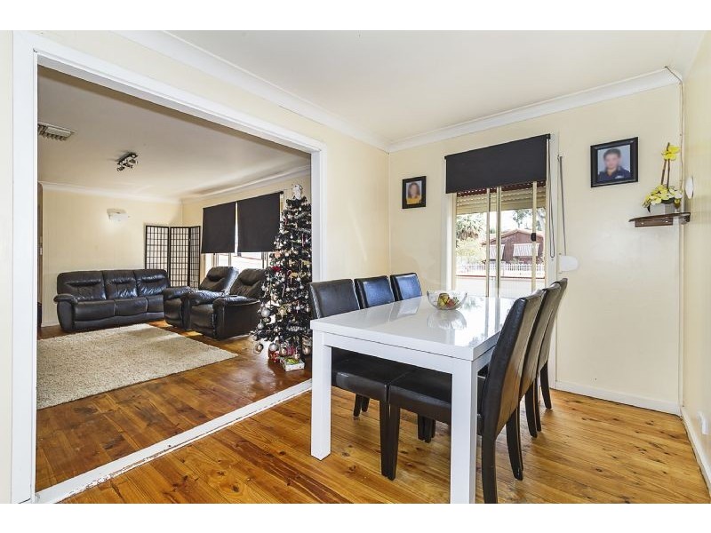 1 The Pines Grove, Paralowie SA 5108