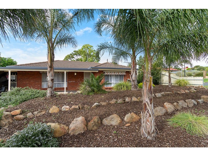 40 McGill Crescent, Para Hills SA 5096