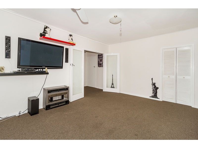 15 Goodall Road, Para Hills SA 5096