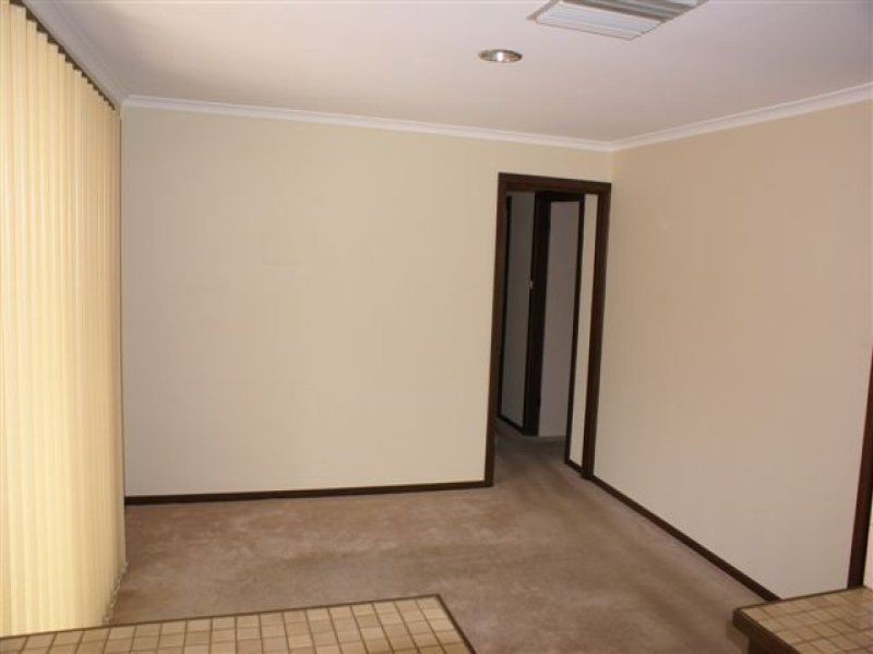 18 Garside Crescent, Salisbury East SA 5109